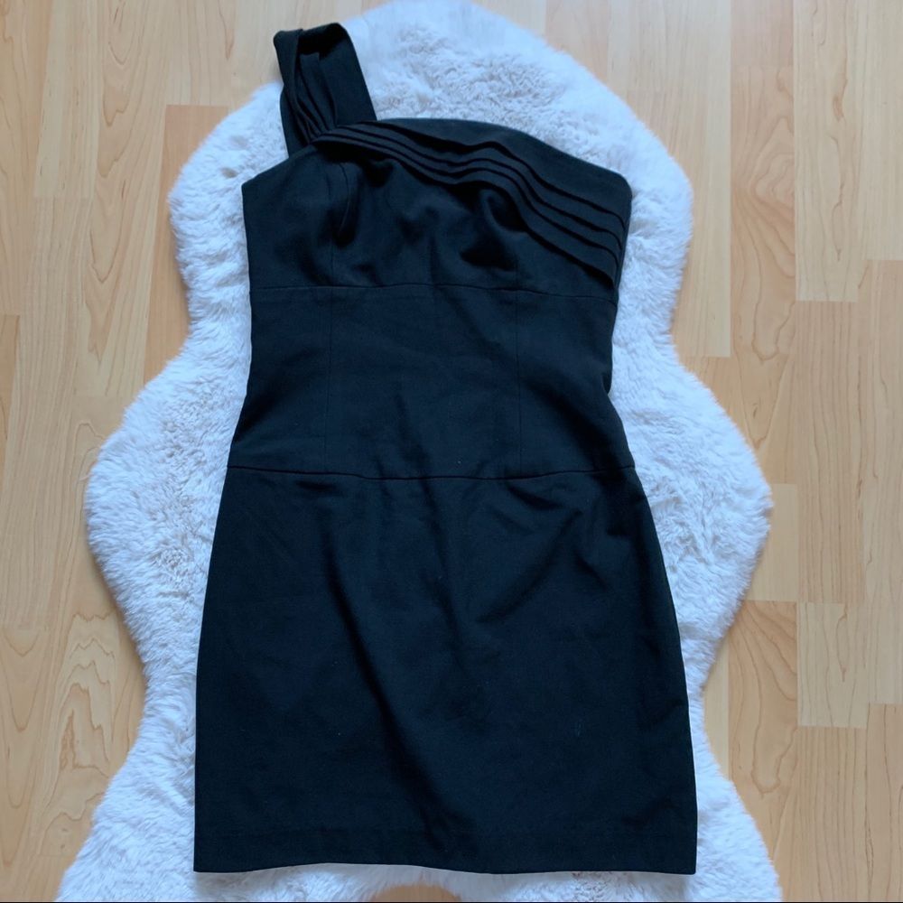 New Black Halo One Shoulder Dress Size 6